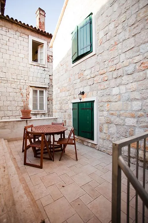 Varos Apartment Split